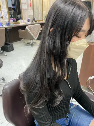 セミロング 土屋朱理/ ハイトーンカラーのヘアスタイル