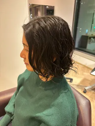 ショート パーマ ゆい/パーマ/レイヤ ー/似合わせカラーのヘアスタイル