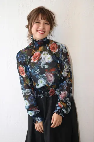 ミディアム 米倉 群のヘアスタイル