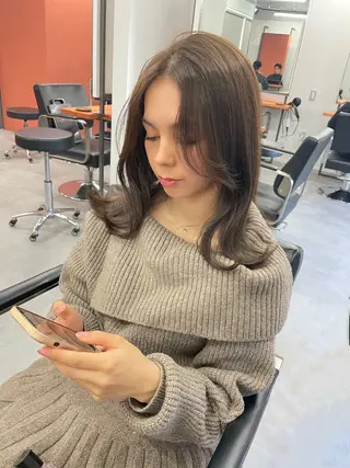 ロング カラー ミルクティーベージュ ❤︎レイヤー　MIAのヘアスタイル