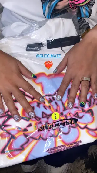 ネイル ♱˖⁺ 𝒎𝒐𝒑𝒊 ⁺のネイルデザイン