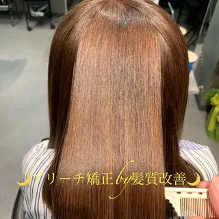 セミロング ディレクター鮫島 俊介のヘアスタイル