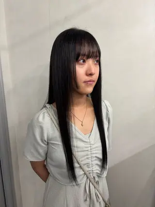 ロング カラー 長谷川 日南のヘアスタイル