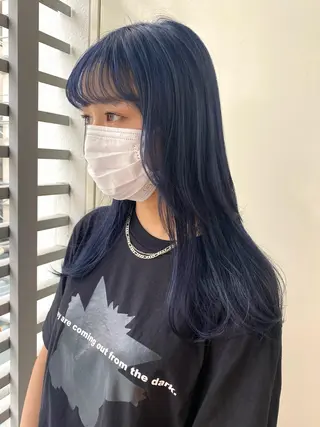 セミロング カラー ANNA /艶髪/ハイトーンのヘアスタイル