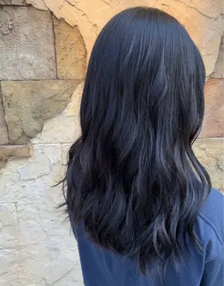 カラー マツモト ユメのヘアスタイル