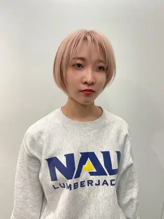 ショート カラー ⭐ハイトーンブリーチ ミルクティーピンクのヘアスタイル