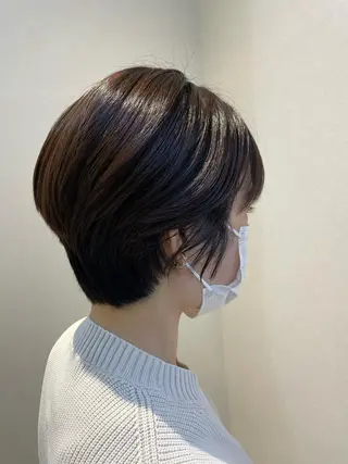 ショート カラー a moment所属・山本 果歩のヘアスタイル