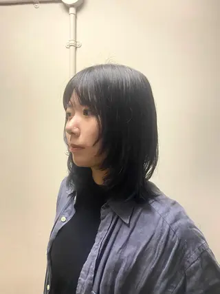 ミディアム ヒガシ サヨのヘアスタイル