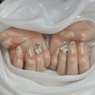 ネイル CeCe Garden所属・CeCeGarden ✨️キラキラワンホンのネイルデザイン