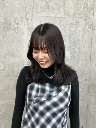 セミロング カラー era所属・azumi/ボブ/暖 色/オリーブ/縮毛のヘアスタイル