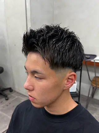 ショート メンズ 豊崎 佑輔のヘアスタイル
