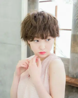 ショート パーマ カラー ショート、ボブ 白髪ぼかし高橋潤一のヘアスタイル