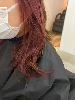セミロング 店長🩷艶カラー 🧡💛リサ🫧のヘアスタイル
