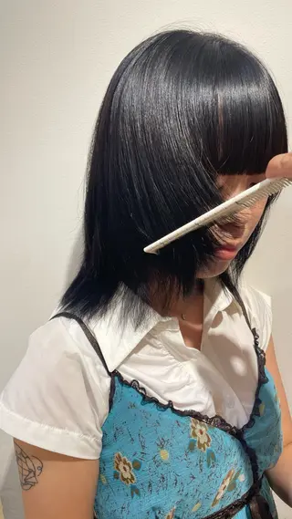 ミディアム Agnos青山所属・鈴木 里奈のヘアスタイル