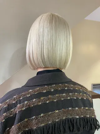 ショート カラー レイヤー/ハイトーン /ブリーチ/安部佑哉のヘアスタイル