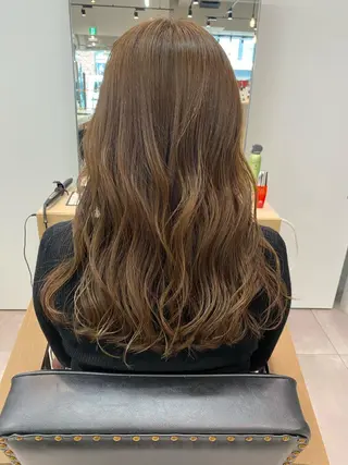 セミロング カラー 韓国風デザイン 💐MIZUKI💐のヘアスタイル