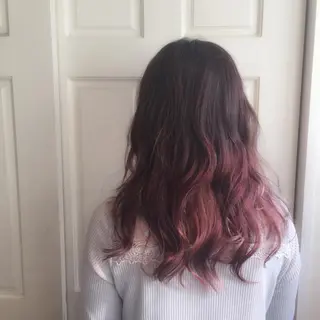 セミロング ホワイト&レイヤーカ ットエクステ長畠俊輔のヘアスタイル