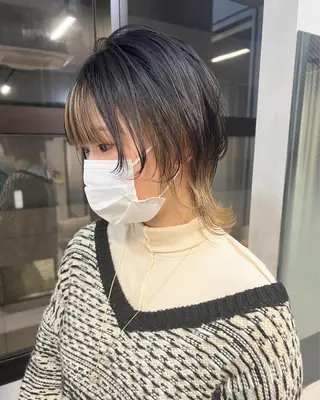 ミディアム ブリーチ/ウルフ ハッシュカット/石山のヘアスタイル