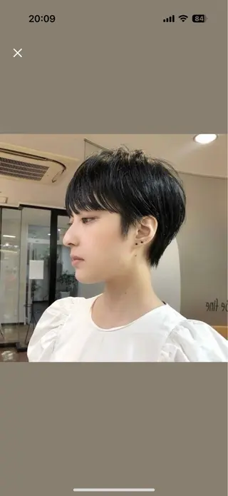 ショート ROBBY表参道所属・木村【ショート/ 耳だしショート】のヘアスタイル