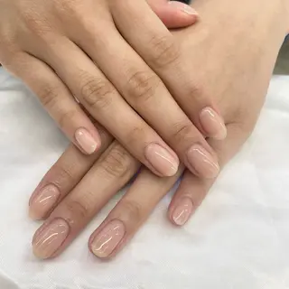ネイル esNAIL新宿西口店所属・emi esNAILのネイルデザイン