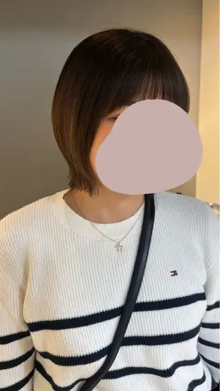 ミディアム ボブ、小顔レイヤー 暖色カラーほのか🍒のヘアスタイル
