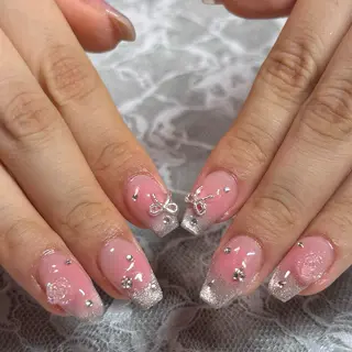 ネイル Noir Haatoのネイルデザイン