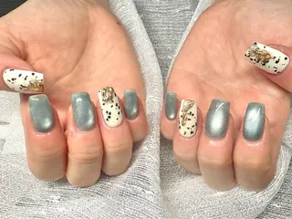 ネイル Eclat［ｴｸﾗ］ Yuriのネイルデザイン