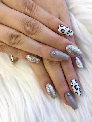 ネイル MADIA藤沢所属・MADIA MEGUのネイルデザイン