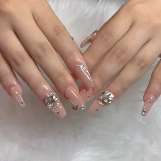 ネイル Noir Haatoのネイルデザイン
