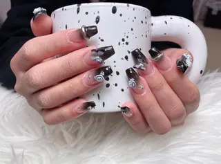 ネイル U nail 🩷新宿店のネイルデザイン