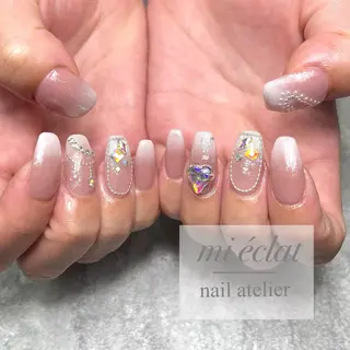 ネイル mi éclat ミ　エクラのネイルデザイン