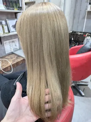 カラー ロング KUGE AKIFUMIのヘアスタイル