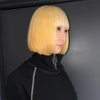 ショート カラー ★デザインカラー ハイトーン ももか★のヘアスタイル