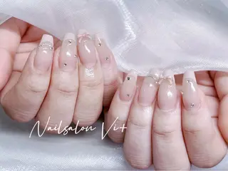 ネイル Nailsalon Vi+ももか🩷のネイルデザイン