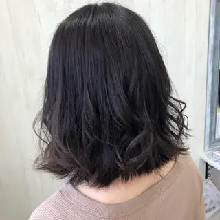 ミディアム 三橋 由佳のヘアスタイル
