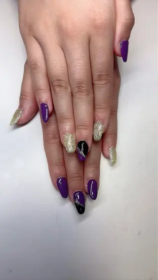 ネイル Feather ビューティーサロンのネイルデザイン