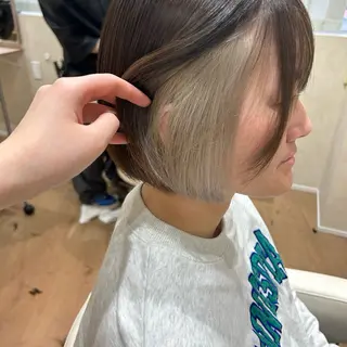 ショート カラー AVANCE.なかもず所属・砂野 真璃奈のヘアスタイル