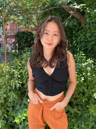 セミロング カラー LATTE  渋谷所属・♡レイヤーカット れお♡のヘアスタイル