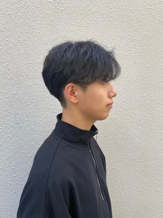 メンズ 柏のセンターパート のプロ関口 柊太のヘアスタイル