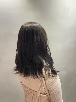 ミディアム カラー 森 遥菜のヘアスタイル