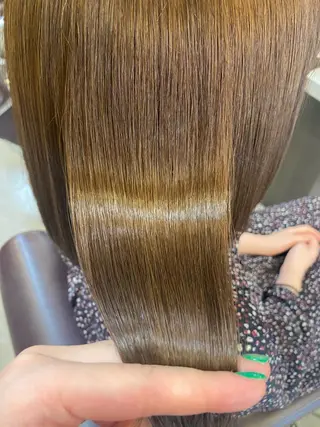 ミディアム 透け感ベージュ /ミハルのヘアスタイル