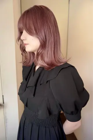 カラー RAIMA ハイトーンレイヤーのヘアスタイル