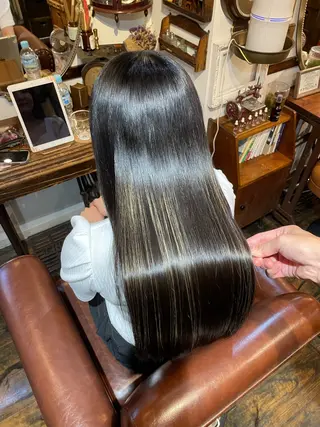 ロング 飯田 実歩(じっぽ)のヘアスタイル