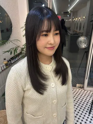 セミロング リン🔔ボブ cut ベージュカラー🤎のヘアスタイル
