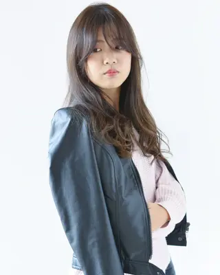 セミロング KIZU 髪質改善 オカルト怪談のヘアスタイル