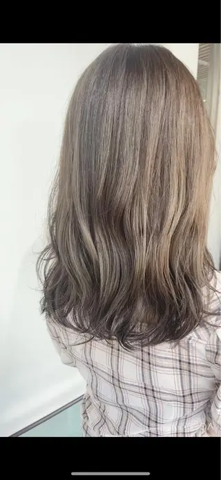 ミディアム カラー チヒョ🦋 韓国hair🇰🇷のヘアスタイル