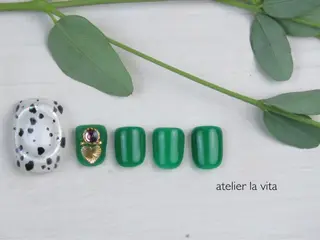 ネイル atelier la vita所属・lavita. mimuraのネイルデザイン