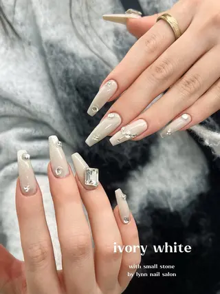 ネイル Lynn_ Nailのネイルデザイン