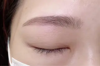 カラー マツエク・マツパ Frau eyelash&eyebrow所属・Frau 清水のマツエク・マツパデザイン