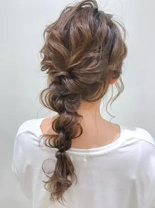 ロング ヘアアレンジ 伊藤 裕貴のヘアスタイル